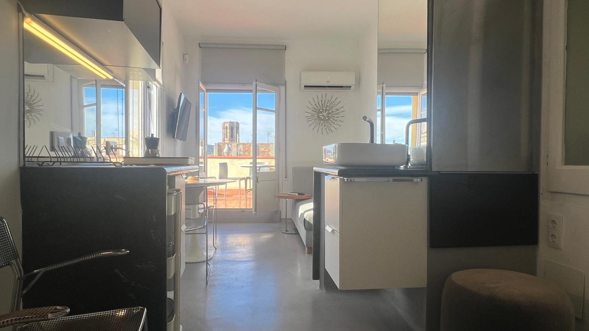 With Terrace Apartamento